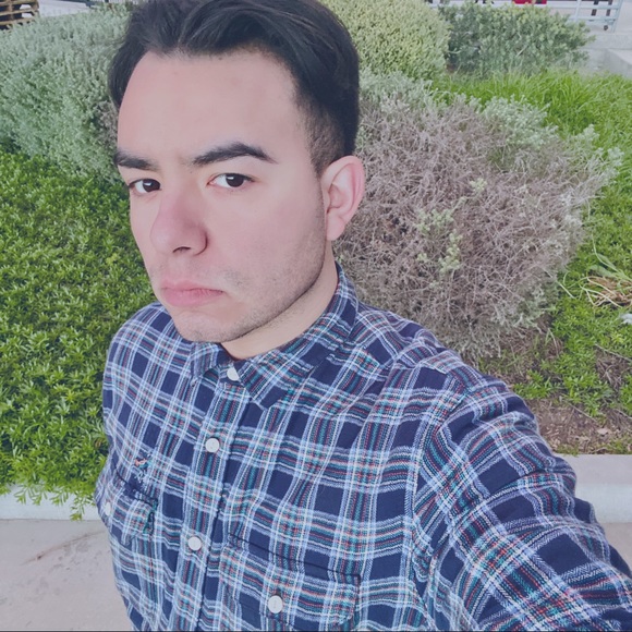 Meet your Posher, Omar - Picture 2 of 3